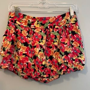 Floral flowy shorts